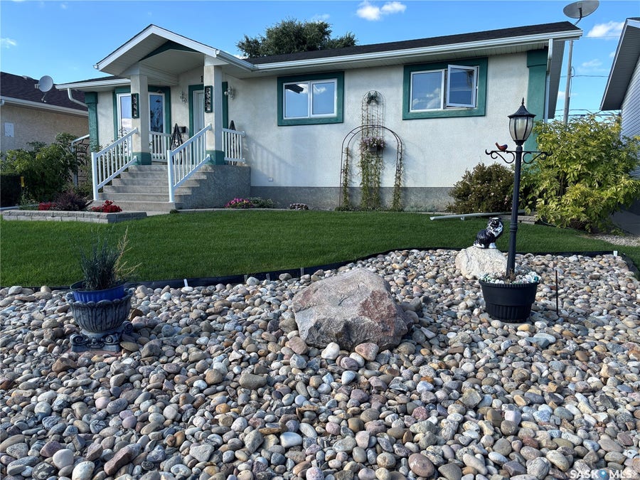 Property photo for 1546 Athabasca Street W, Moose Jaw SK