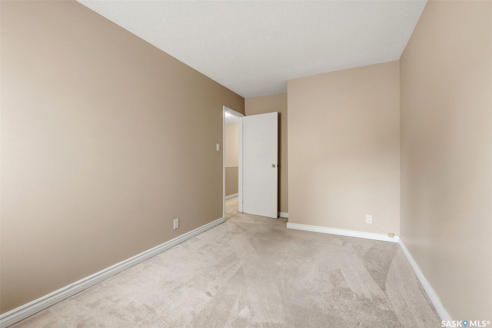 1508 Jubilee Avenue, Regina SK S4S 3T2