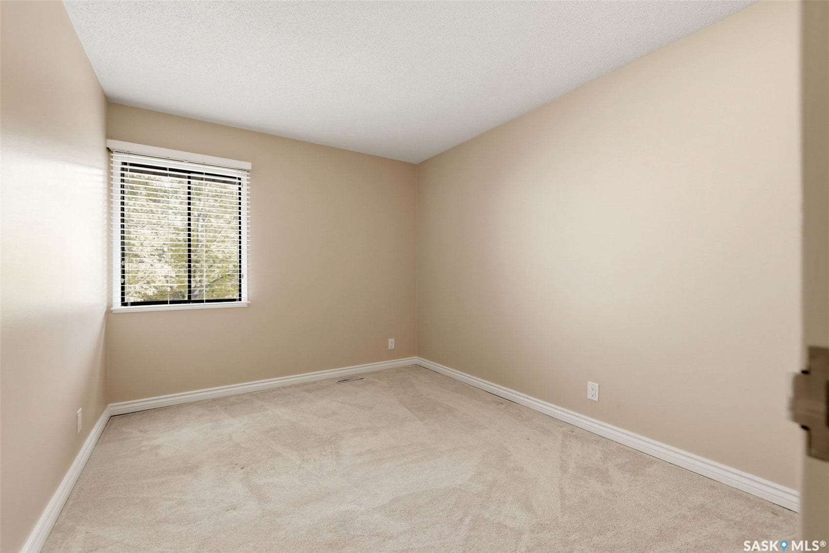 1508 Jubilee Avenue, Regina SK S4S 3T2