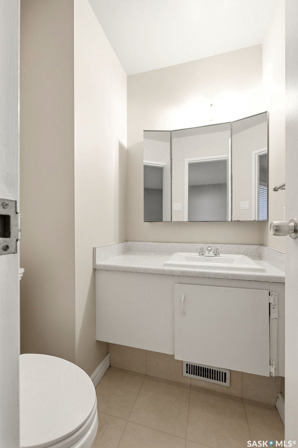 1508 Jubilee Avenue, Regina SK S4S 3T2