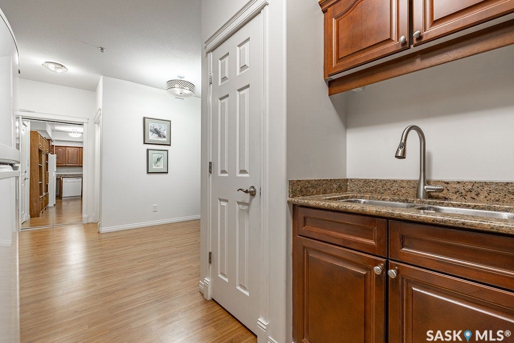 106 Armistice Way, #113, Saskatoon SK S7J 2H4