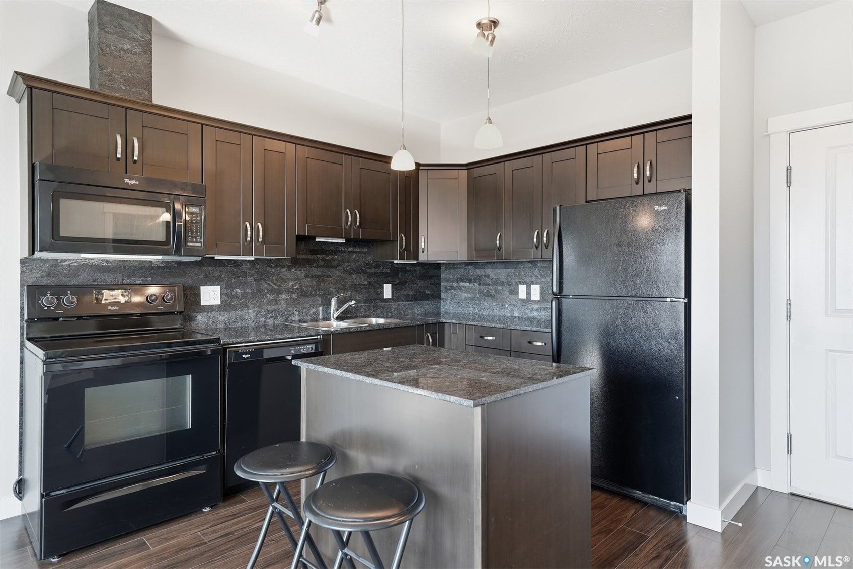714 Hart Road, #305, Saskatoon SK S7M 1L2
