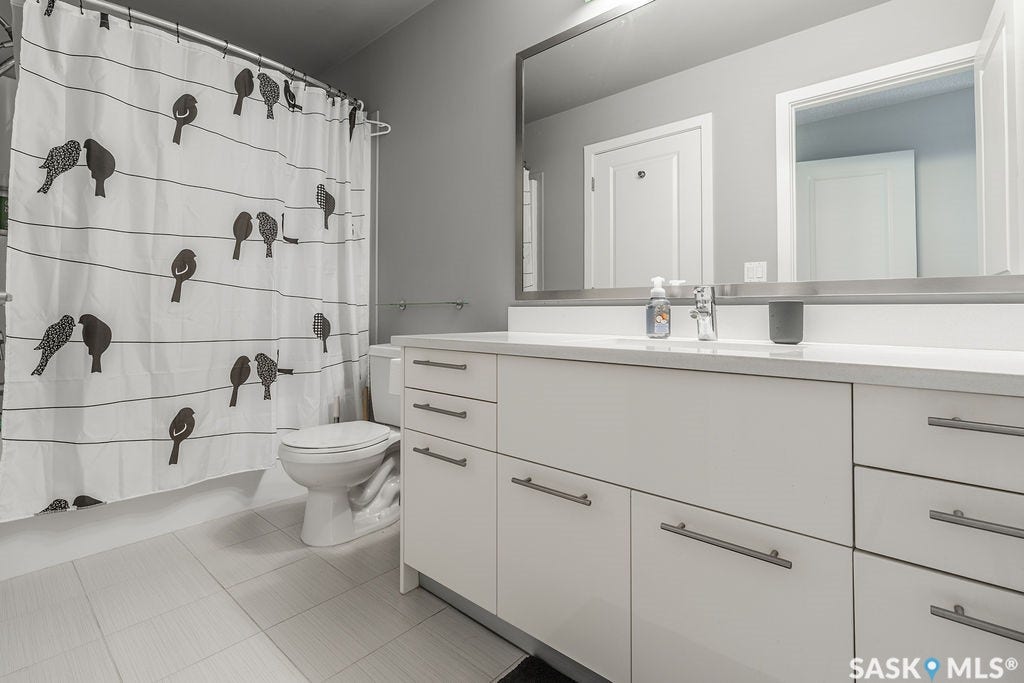 410 Ledingham Way, #114, Saskatoon SK S7V 0C4