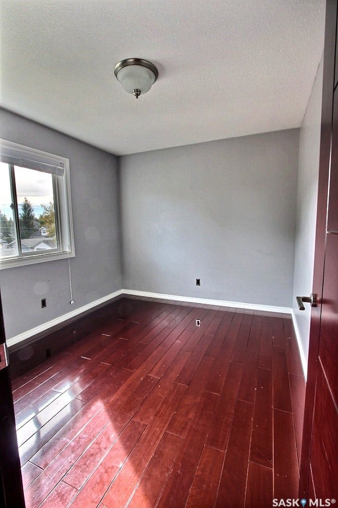201 10th Street E, Prince Albert SK S6V 0Y8