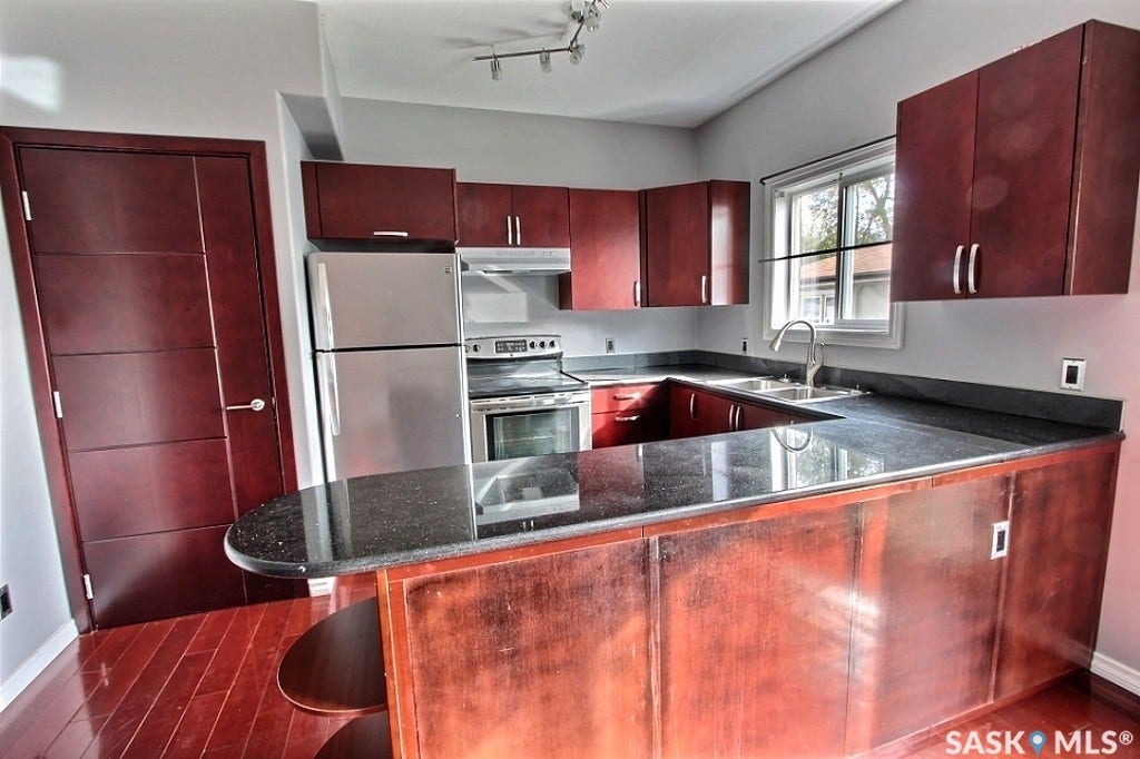 201 10th Street E, Prince Albert SK S6V 0Y8