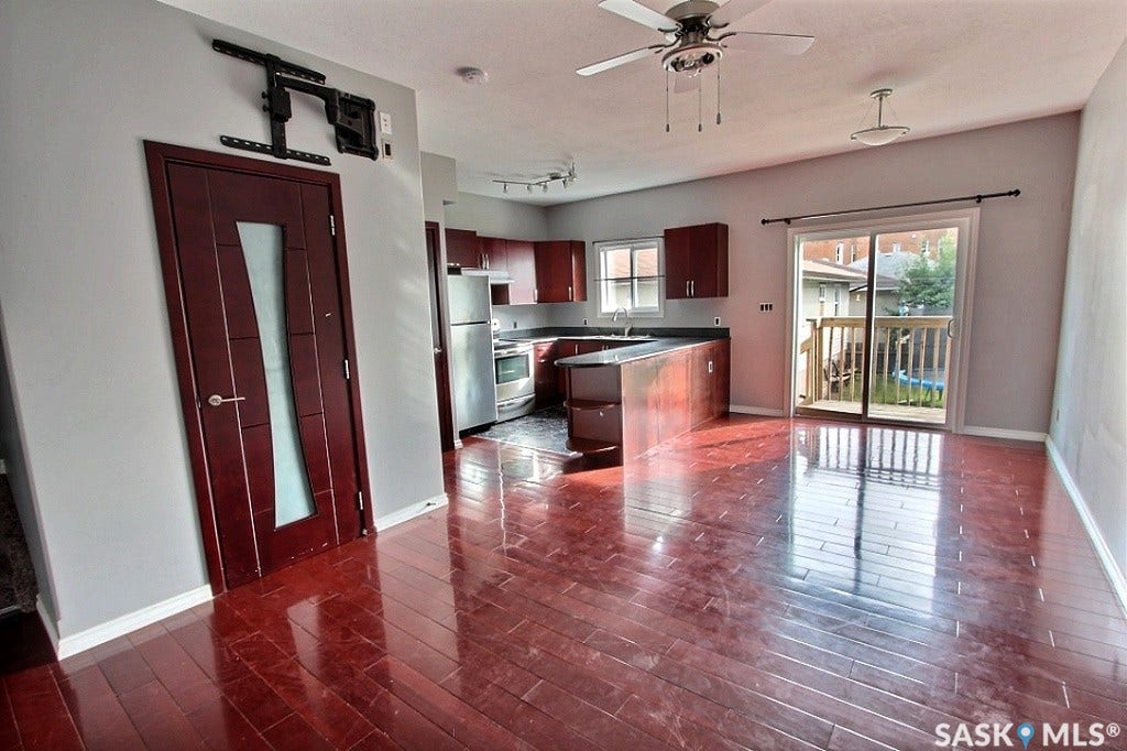 201 10th Street E, Prince Albert SK S6V 0Y8