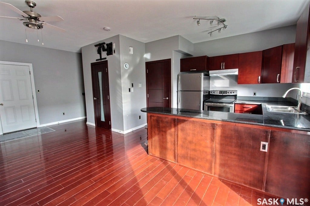 201 10th Street E, Prince Albert SK S6V 0Y8