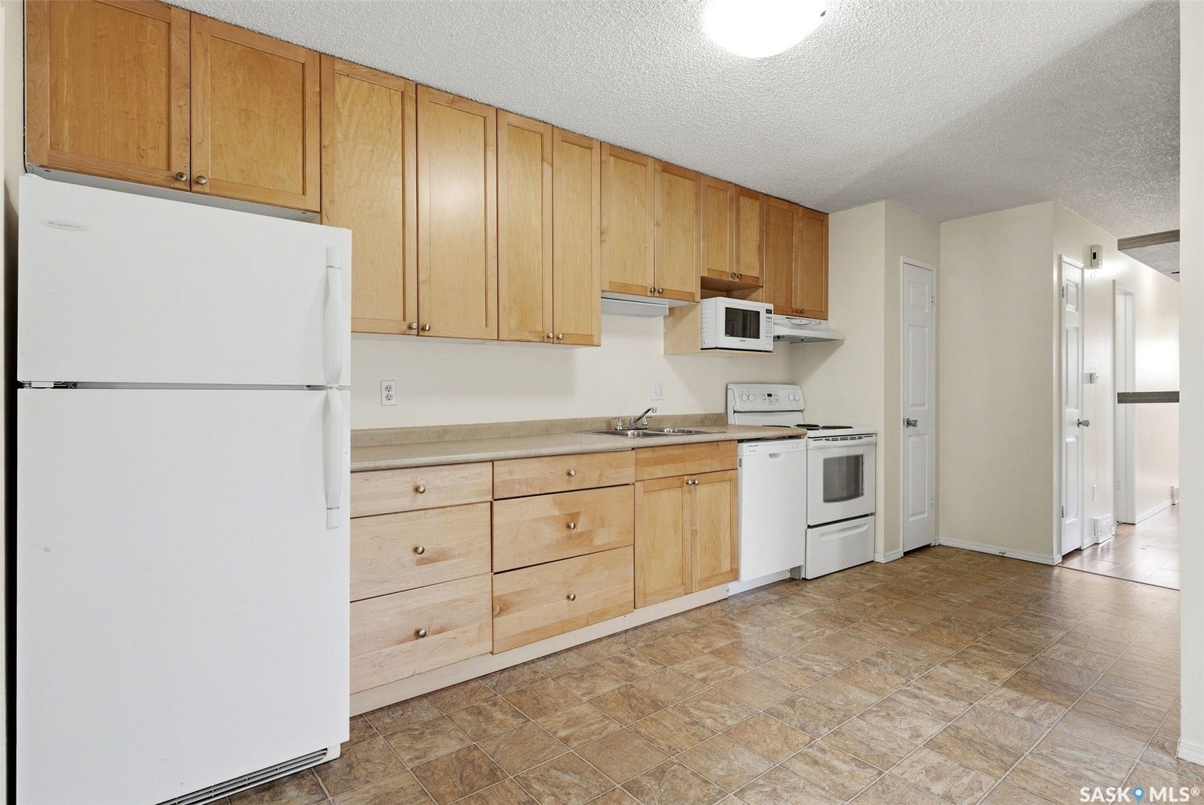 185 Thomson Avenue, Regina SK S4N 5L2