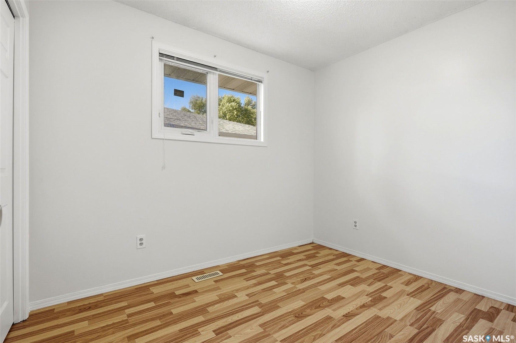 185 Thomson Avenue, Regina SK S4N 5L2