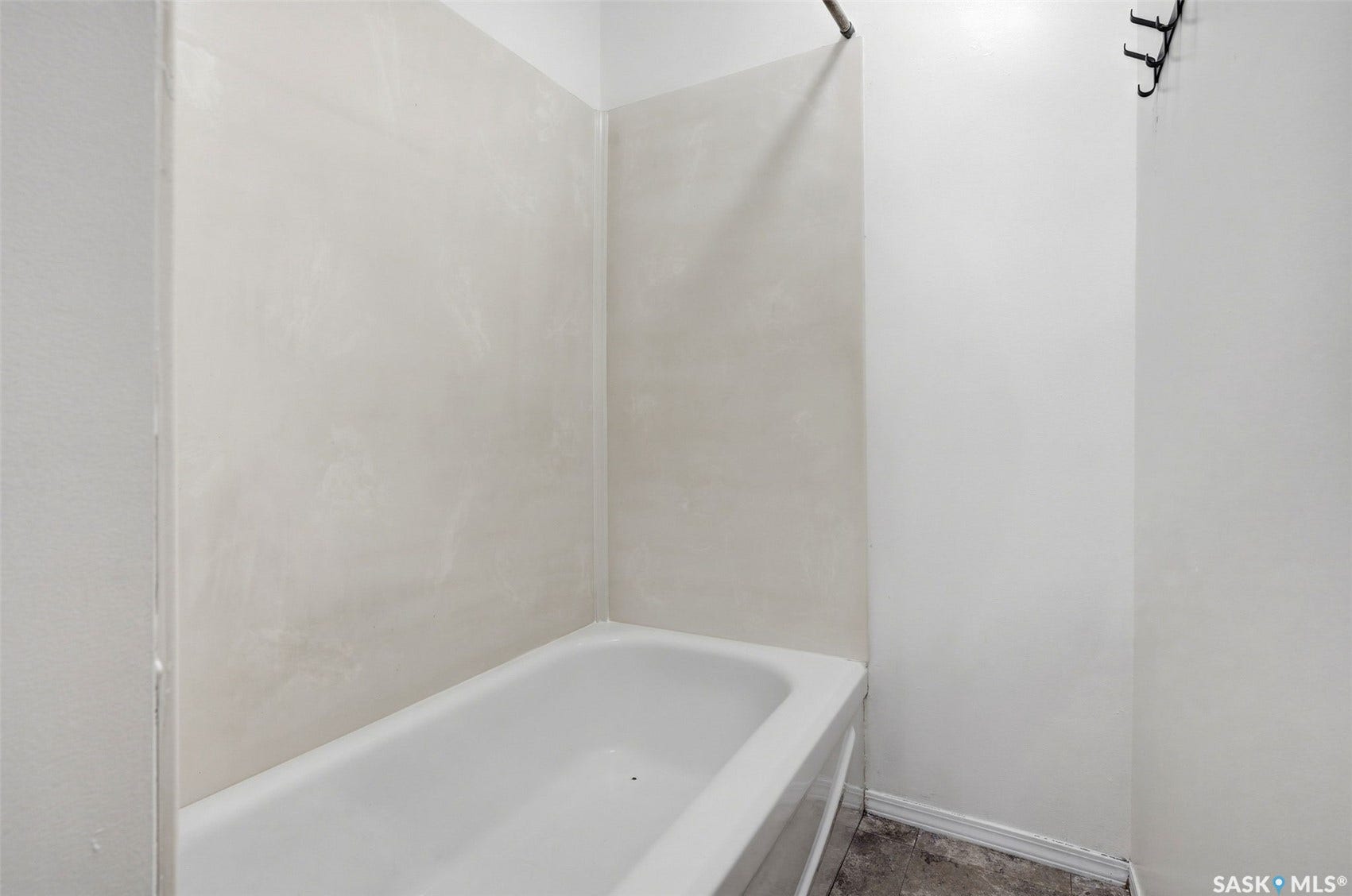 185 Thomson Avenue, Regina SK S4N 5L2