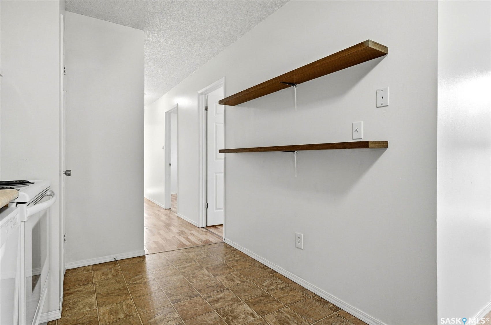 185 Thomson Avenue, Regina SK S4N 5L2