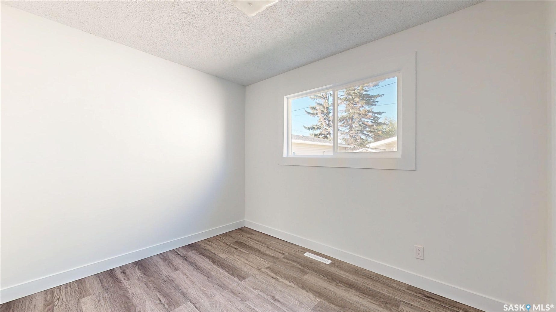 1020 9th Avenue E, Regina SK S4N 0H3
