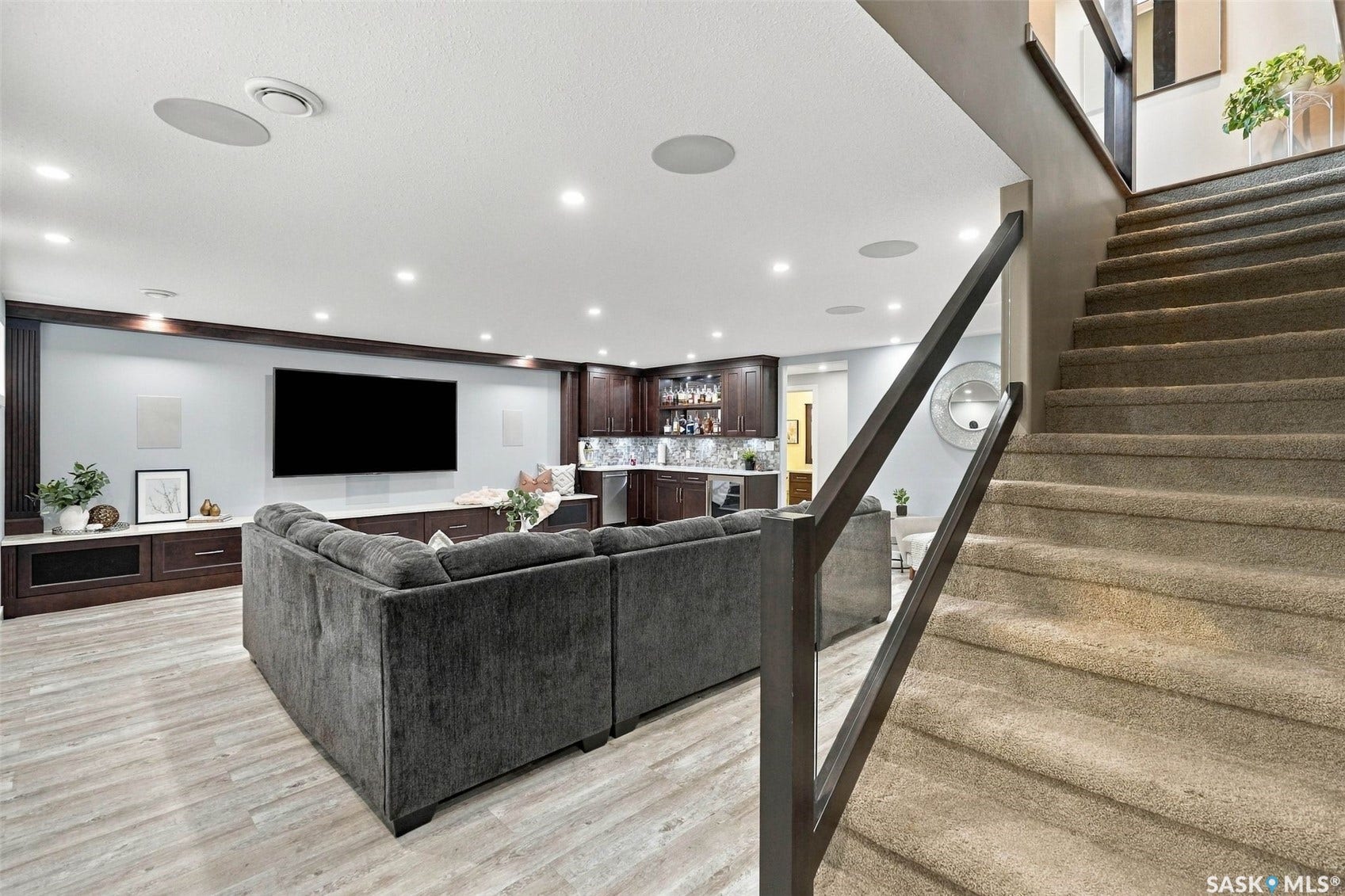4414 Sandpiper Crescent E, Regina SK S4V 1N3 4414 Sandpiper Crescent E, Regina SK S4V 1N3