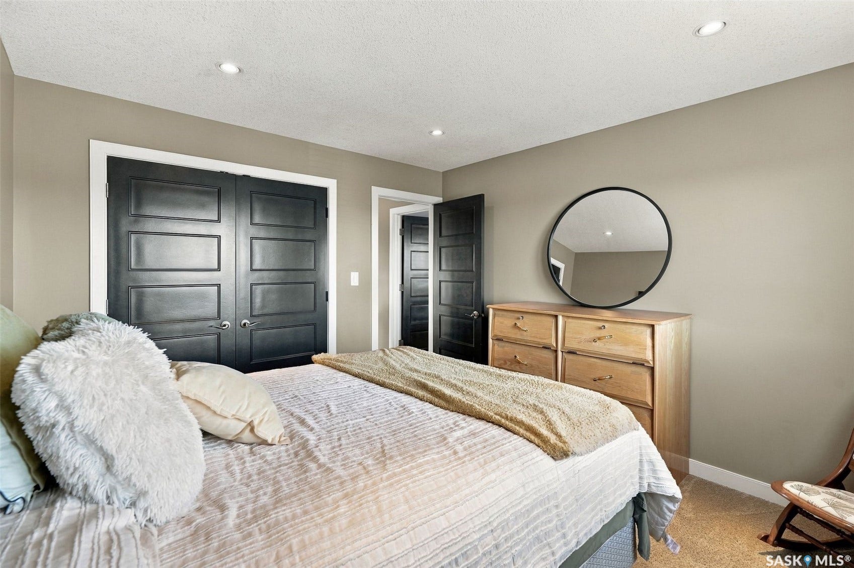 4414 Sandpiper Crescent E, Regina SK S4V 1N3 4414 Sandpiper Crescent E, Regina SK S4V 1N3