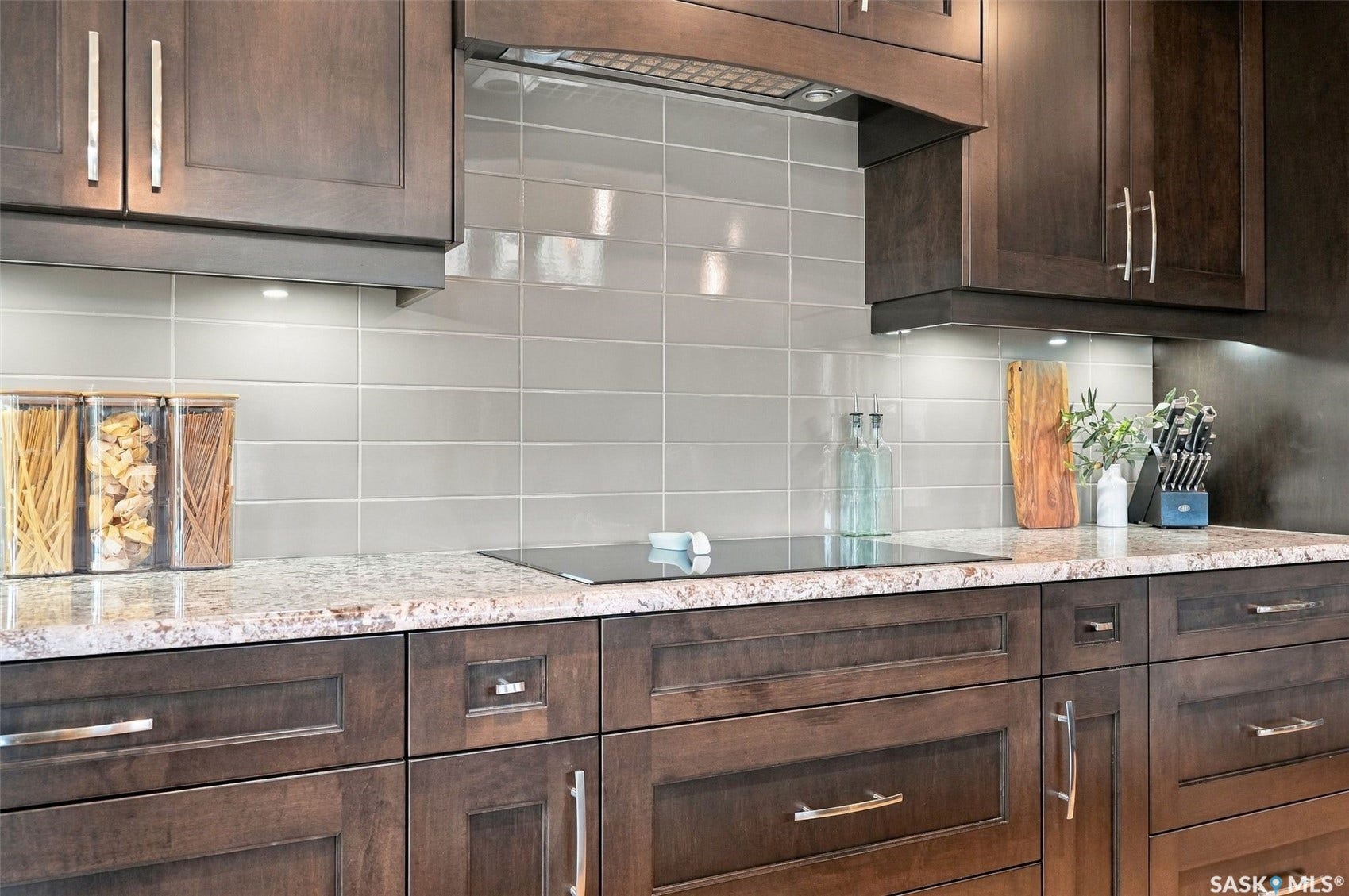 4414 Sandpiper Crescent E, Regina SK S4V 1N3 4414 Sandpiper Crescent E, Regina SK S4V 1N3