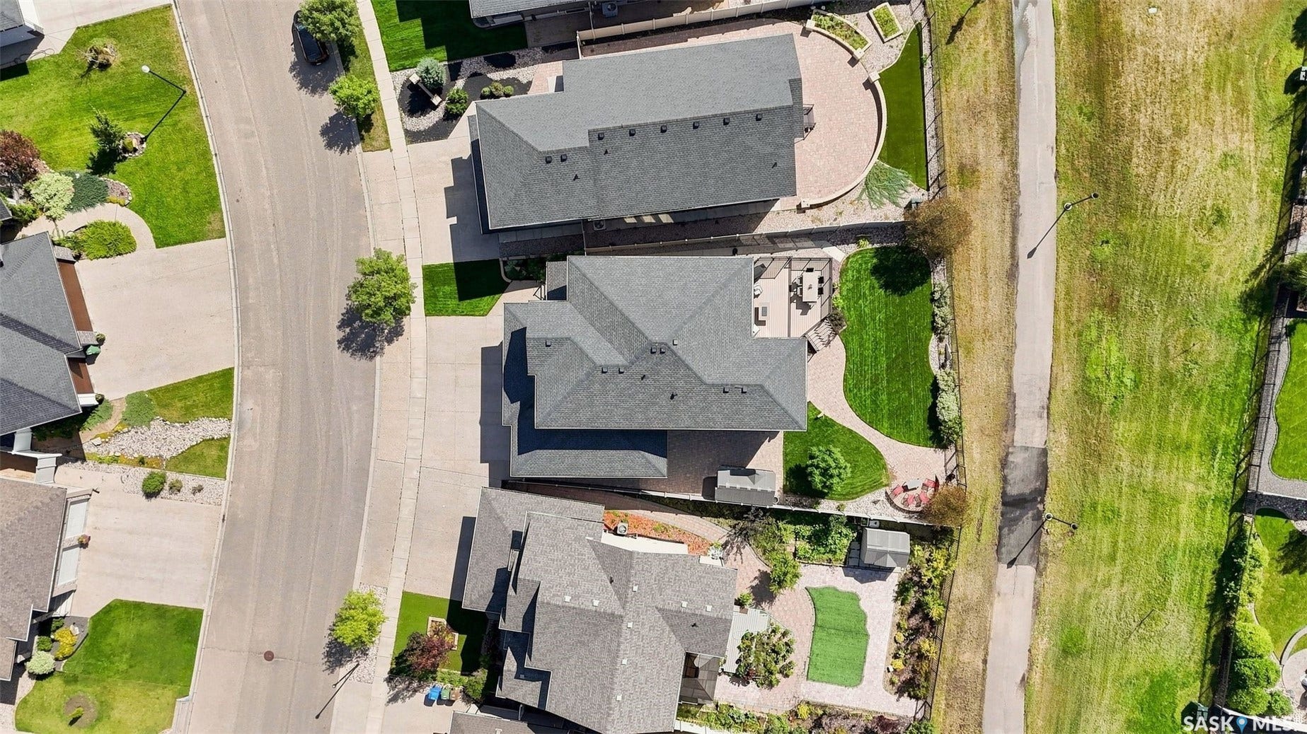 4414 Sandpiper Crescent E, Regina SK S4V 1N3 4414 Sandpiper Crescent E, Regina SK S4V 1N3