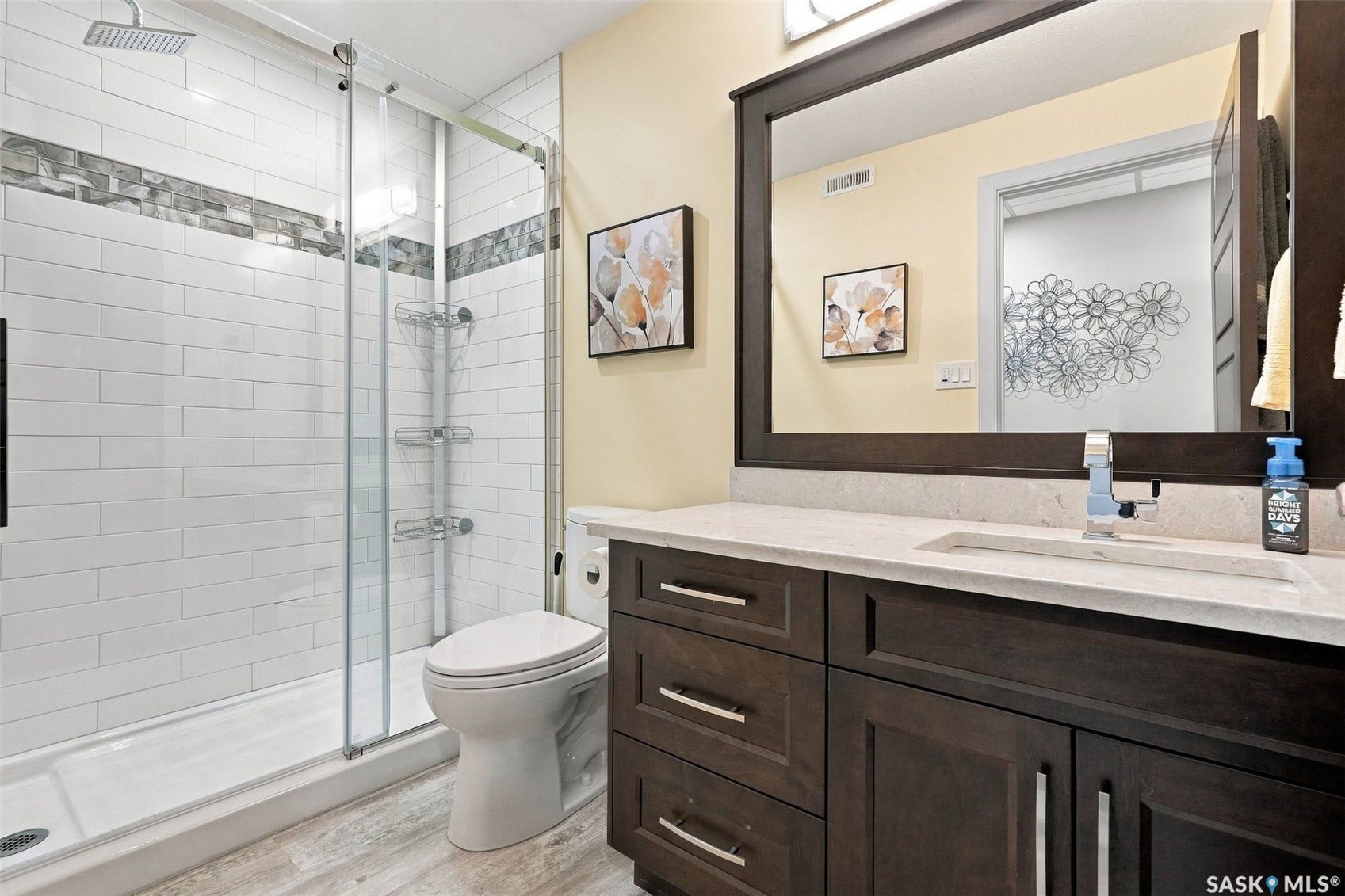 4414 Sandpiper Crescent E, Regina SK S4V 1N3 4414 Sandpiper Crescent E, Regina SK S4V 1N3