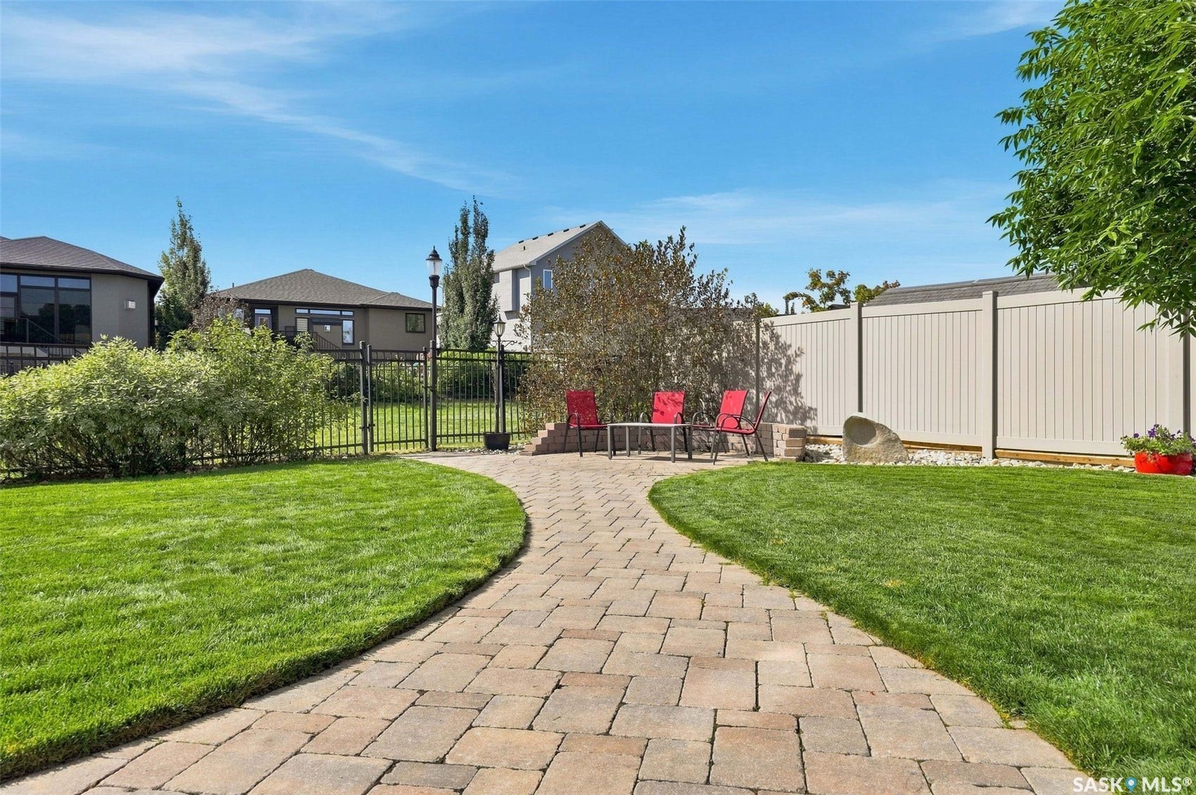 4414 Sandpiper Crescent E, Regina SK S4V 1N3 4414 Sandpiper Crescent E, Regina SK S4V 1N3