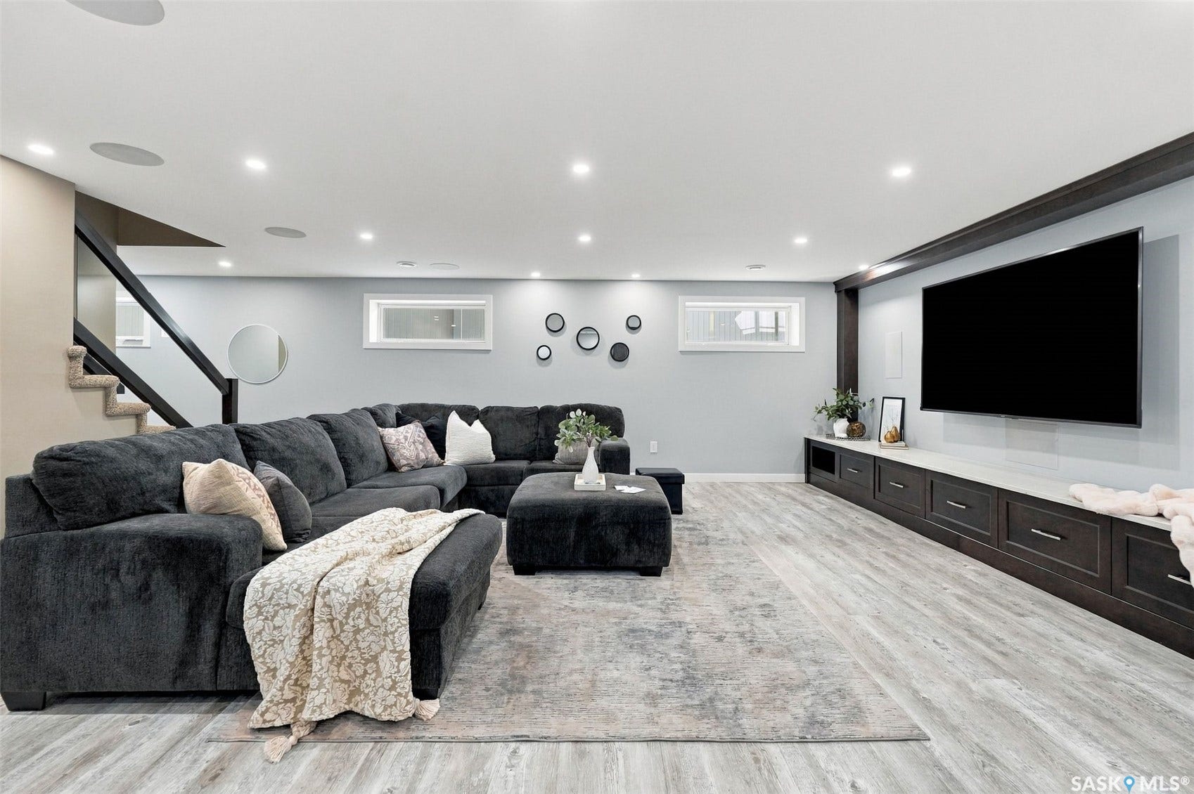 4414 Sandpiper Crescent E, Regina SK S4V 1N3 4414 Sandpiper Crescent E, Regina SK S4V 1N3