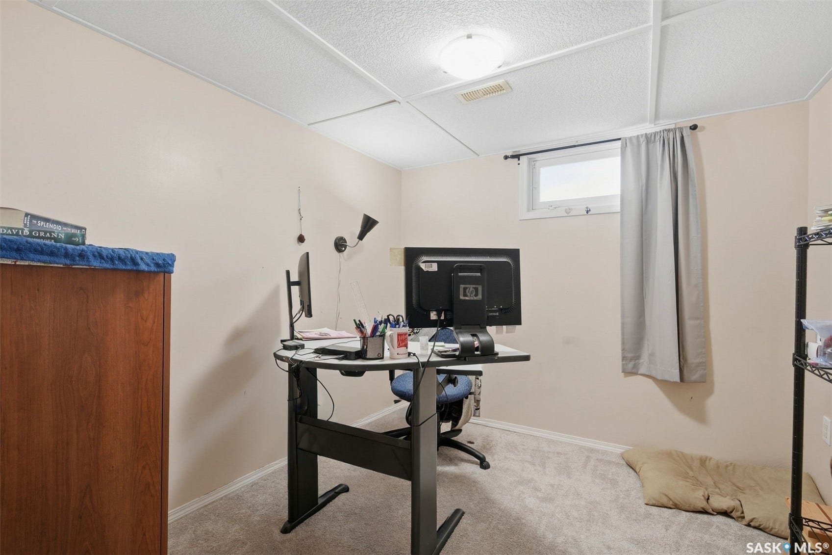 Recessed drop ceiling with integrated lighting