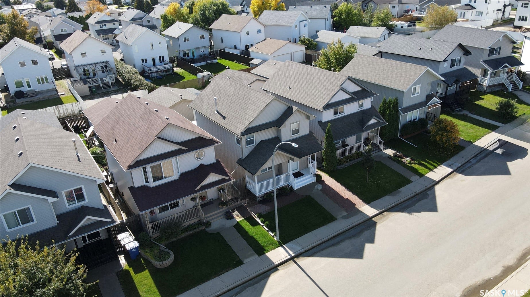 163 Blakeney Crescent, Saskatoon SK S7L 7N5
