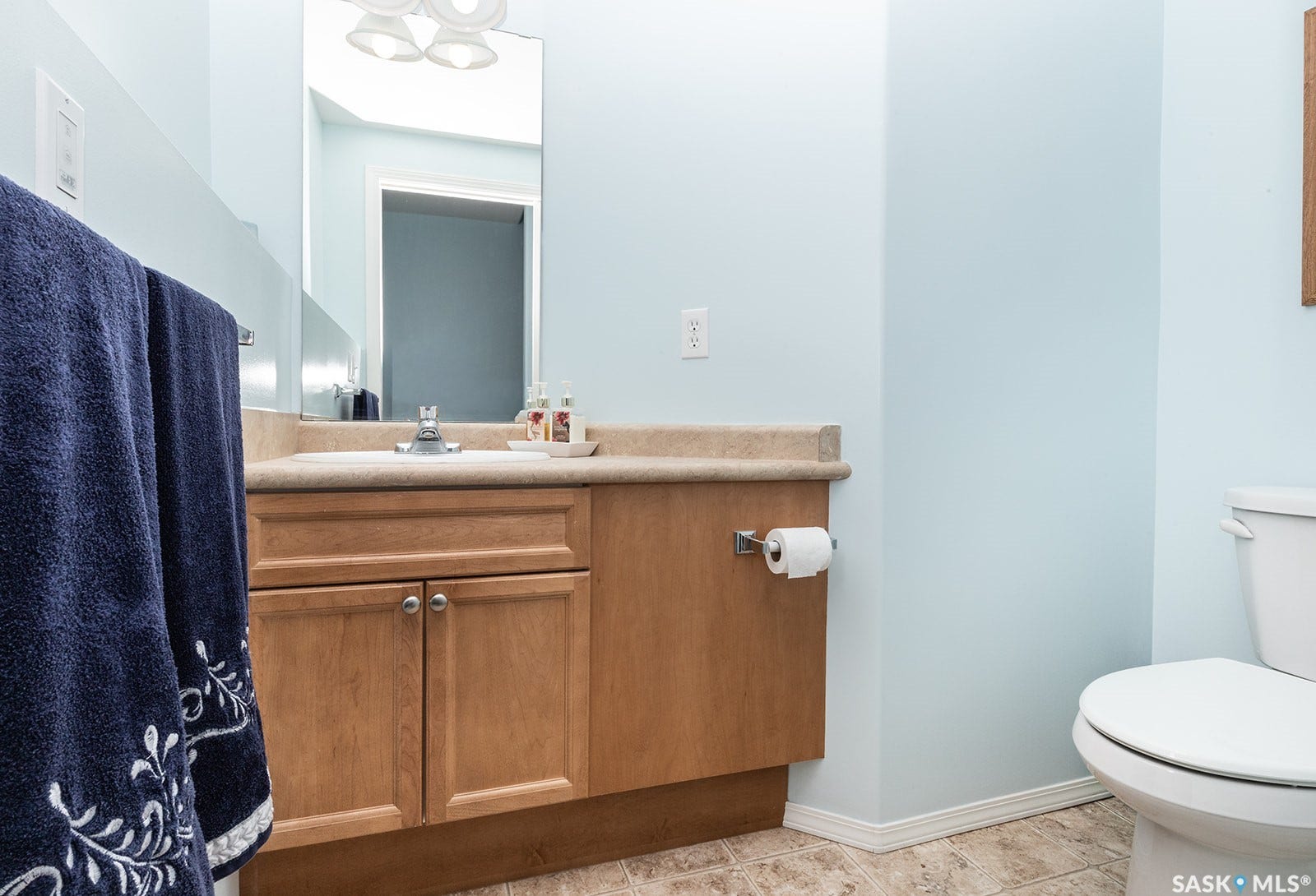 2-piece bathroom