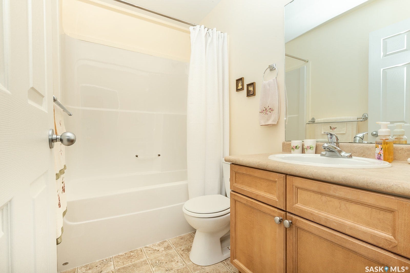 4-piece main bath