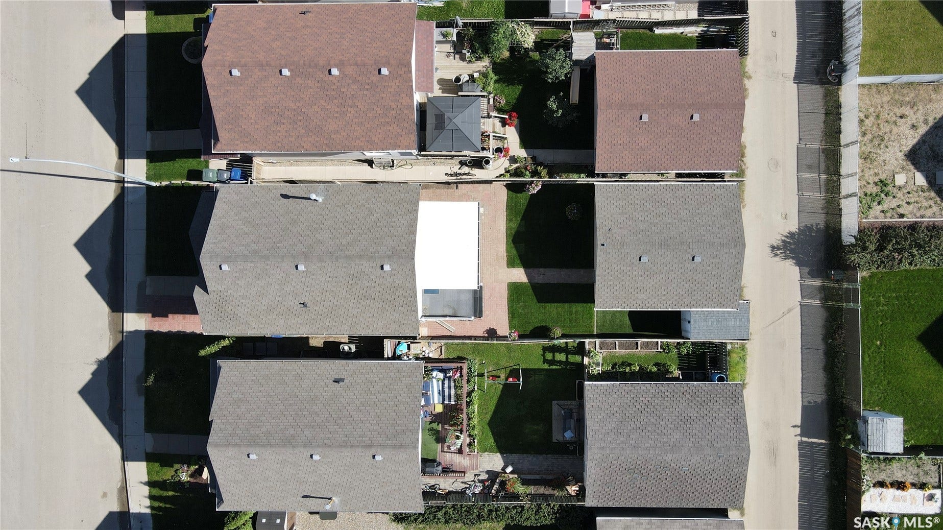 163 Blakeney Crescent, Saskatoon SK S7L 7N5