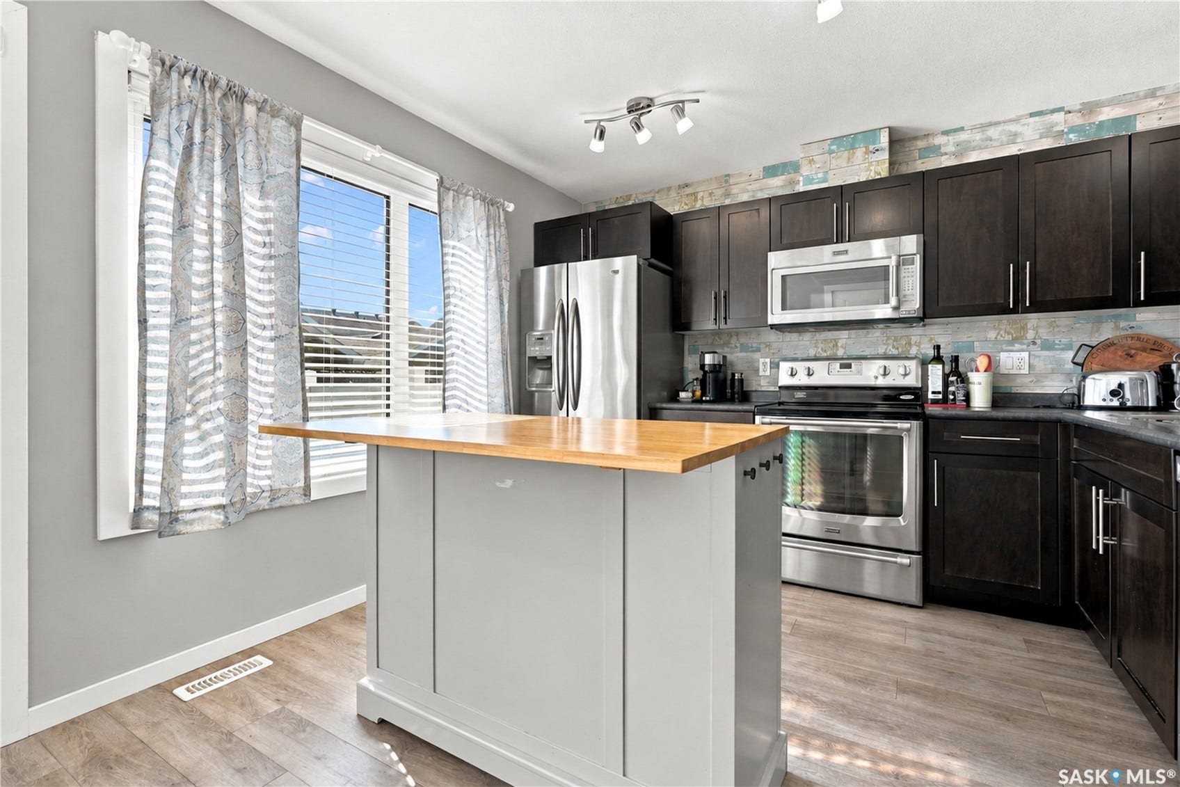 4653 Primrose Green Drive E, Regina SK S4V 3K8