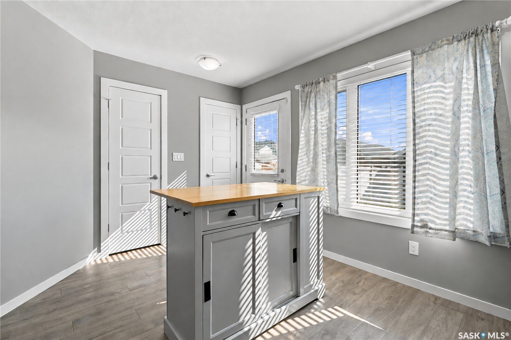 4653 Primrose Green Drive E, Regina SK S4V 3K8