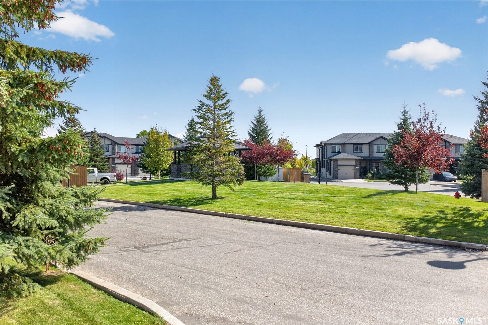 215 Hampton Green, #16, Saskatoon SK S7R 0G7
