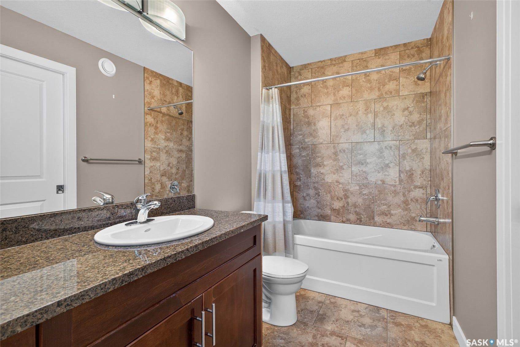 215 Hampton Green, #16, Saskatoon SK S7R 0G7