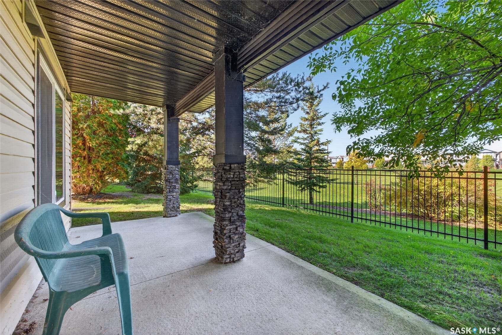 215 Hampton Green, #16, Saskatoon SK S7R 0G7