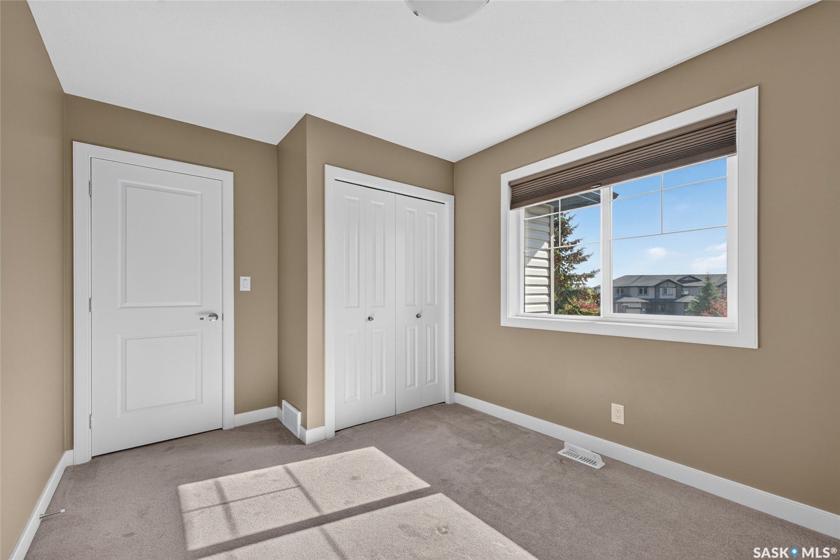 215 Hampton Green, #16, Saskatoon SK S7R 0G7