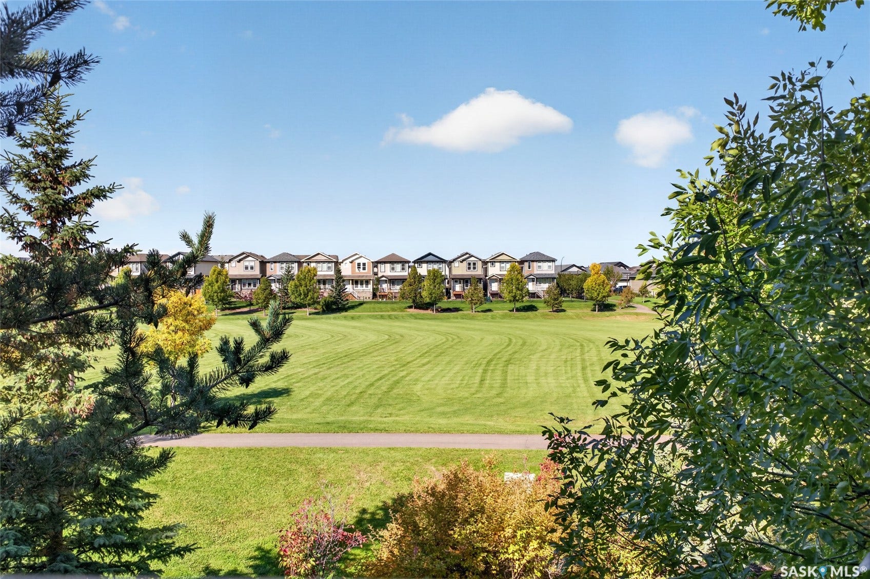 215 Hampton Green, #16, Saskatoon SK S7R 0G7