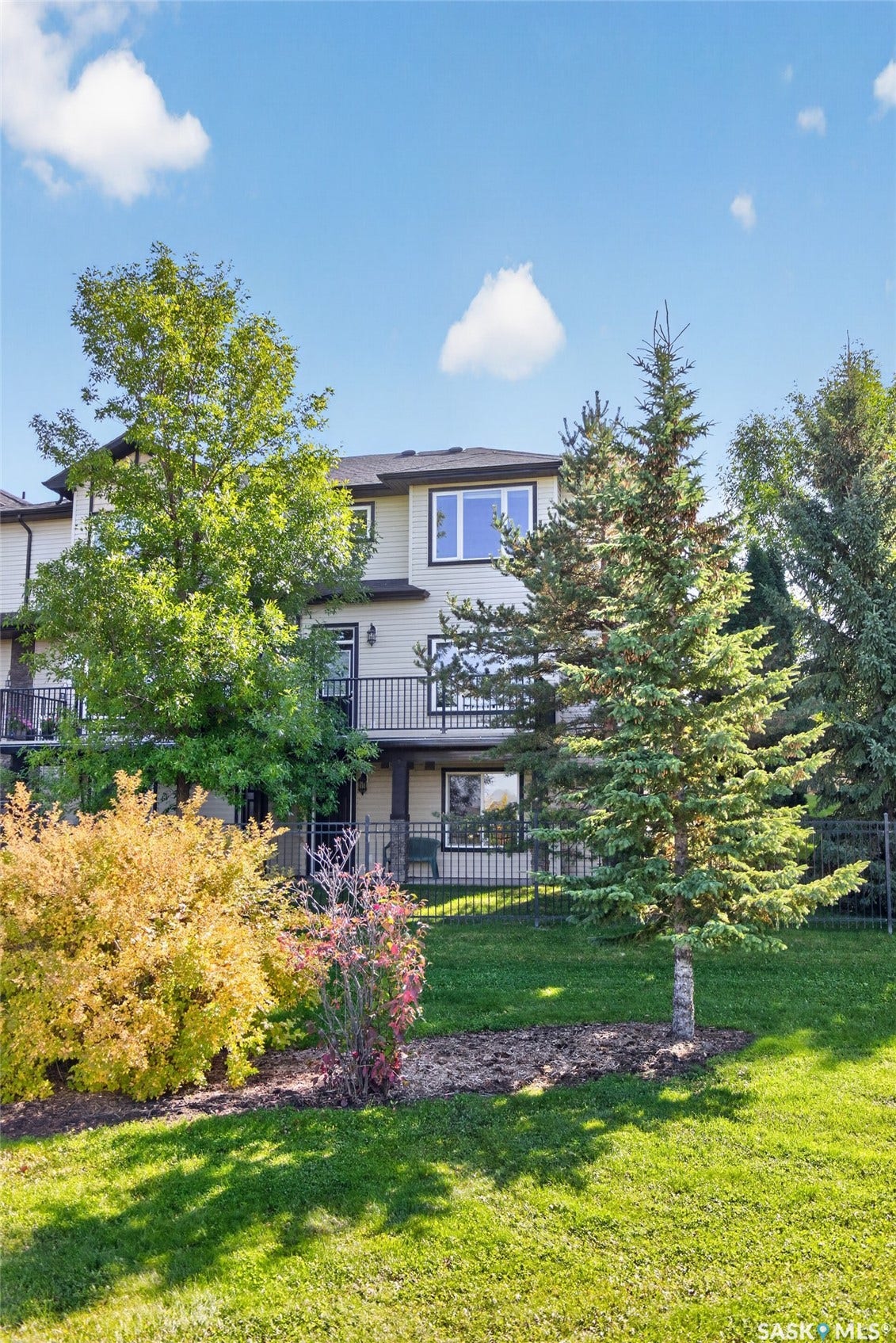 215 Hampton Green, #16, Saskatoon SK S7R 0G7