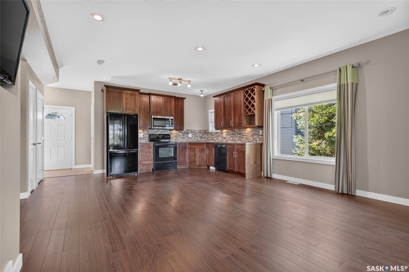 215 Hampton Green, #16, Saskatoon SK S7R 0G7