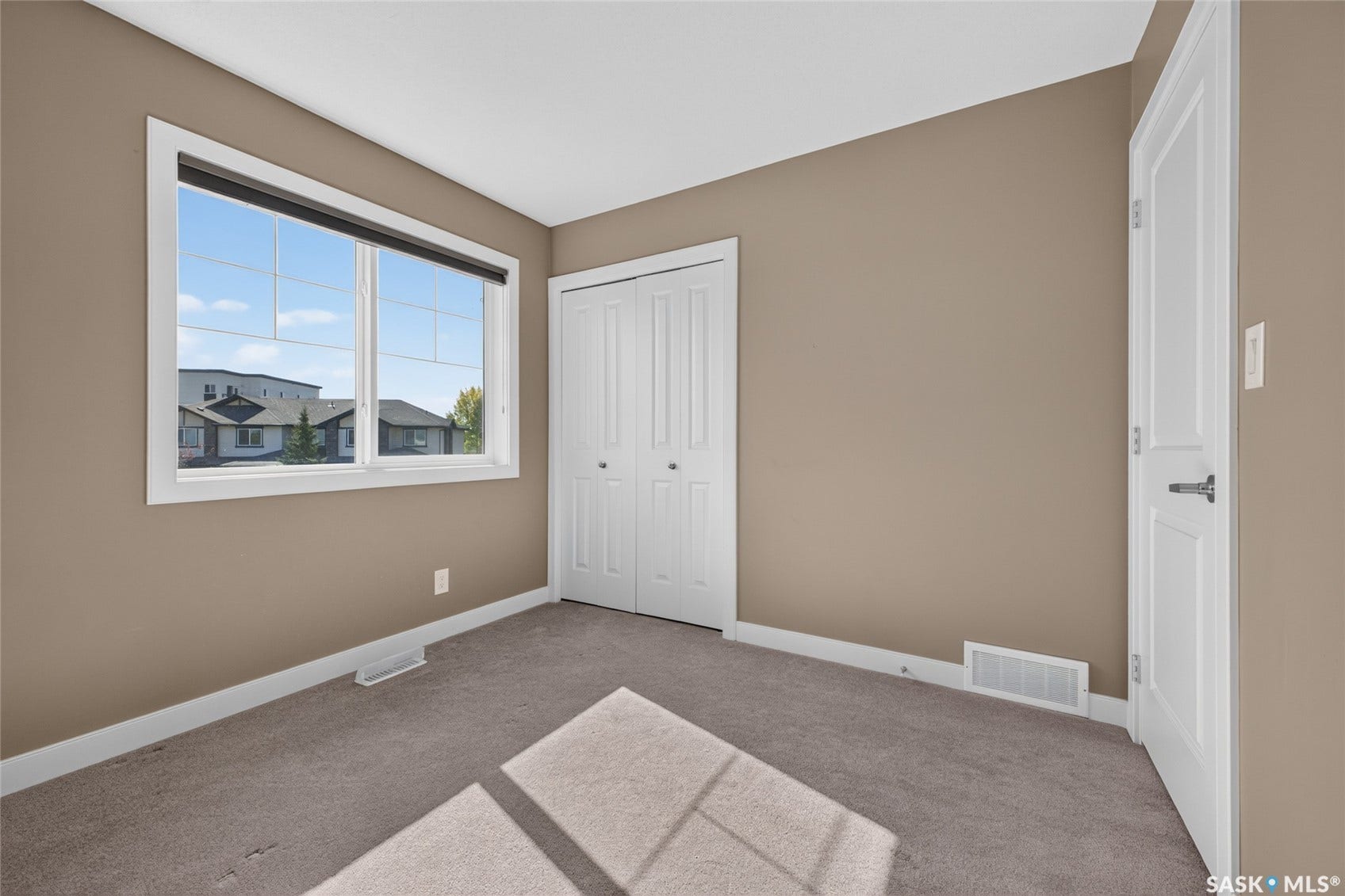 215 Hampton Green, #16, Saskatoon SK S7R 0G7