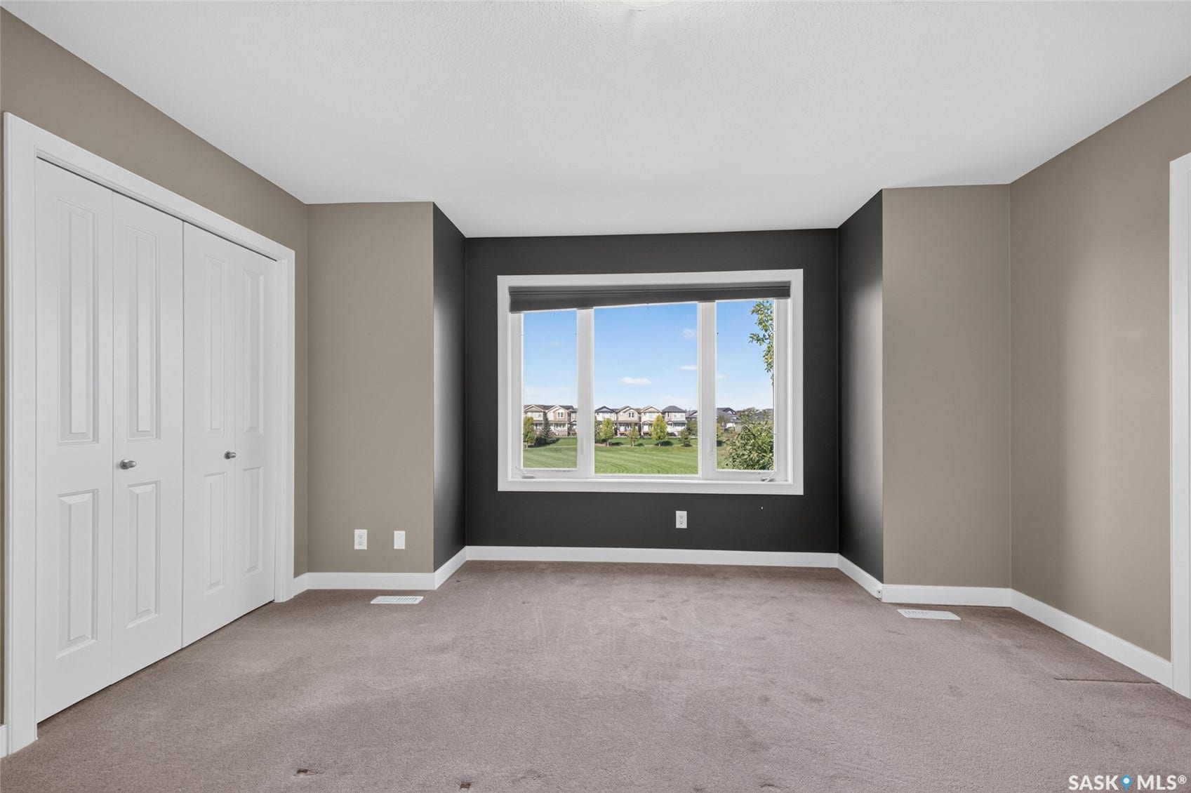 215 Hampton Green, #16, Saskatoon SK S7R 0G7
