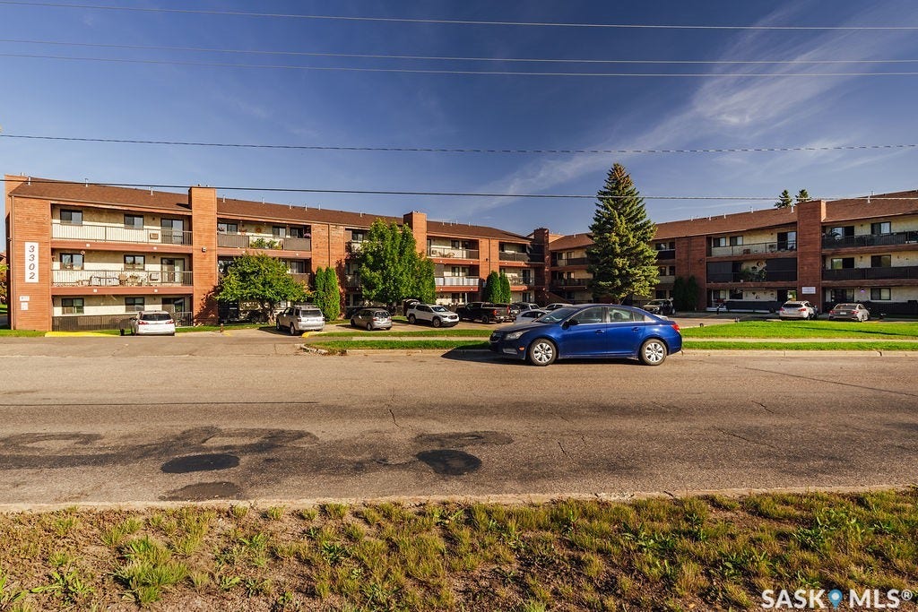 3302 33rd Street W, #212, Saskatoon SK S7L 6C9