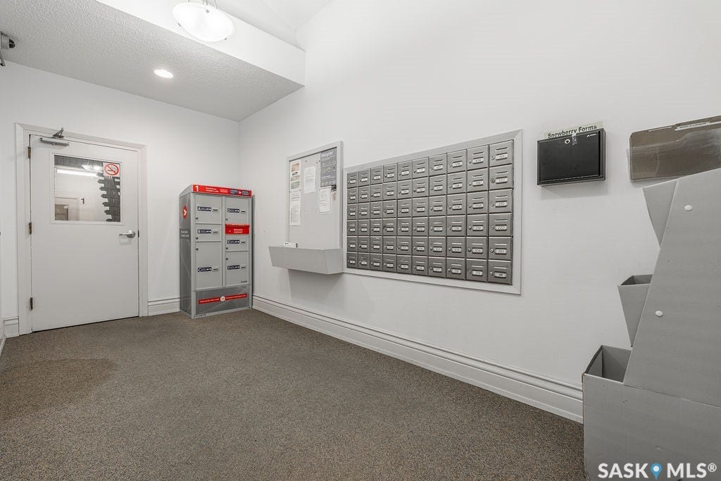 3302 33rd Street W, #212, Saskatoon SK S7L 6C9