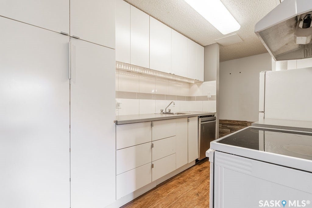 3302 33rd Street W, #212, Saskatoon SK S7L 6C9