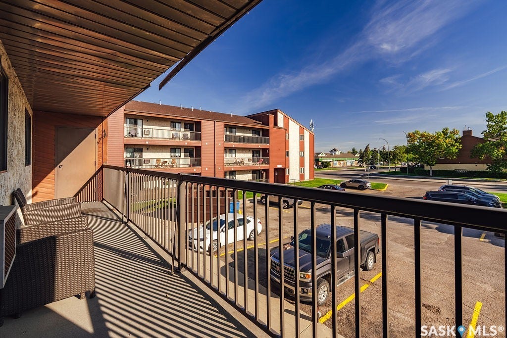 3302 33rd Street W, #212, Saskatoon SK S7L 6C9