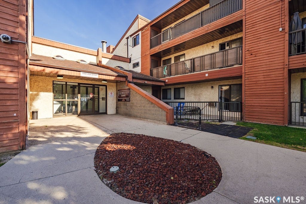 3302 33rd Street W, #212, Saskatoon SK S7L 6C9