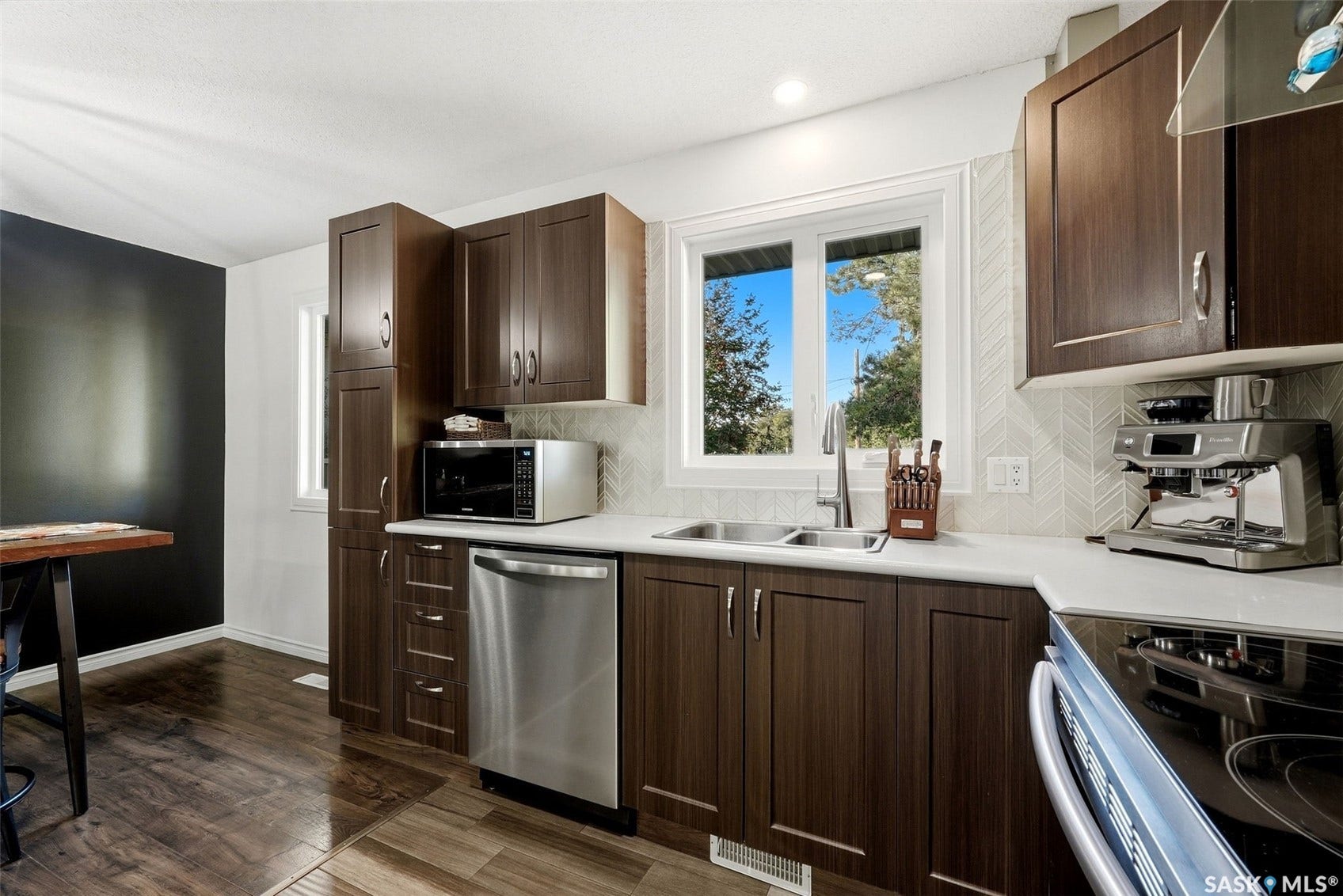 6610 Dewdney Avenue, Regina SK S4T 6W7