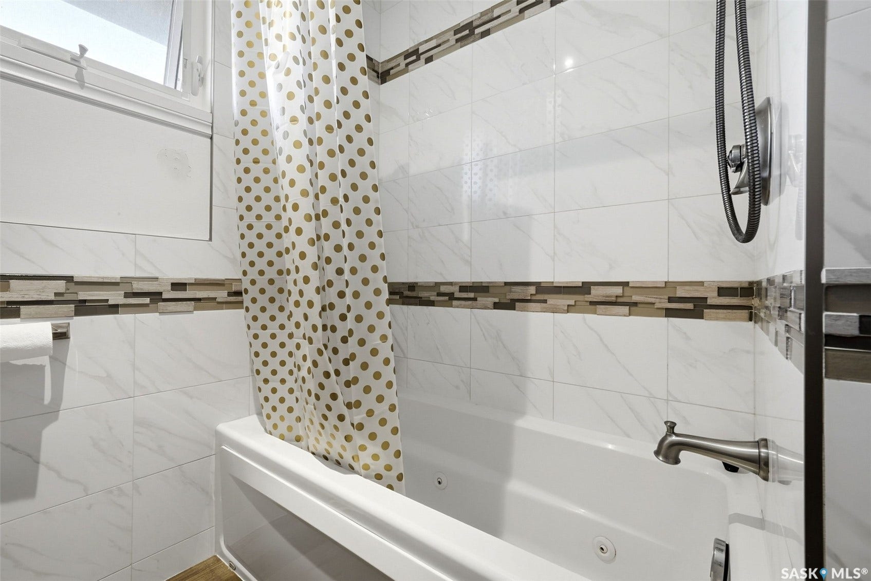 6610 Dewdney Avenue, Regina SK S4T 6W7