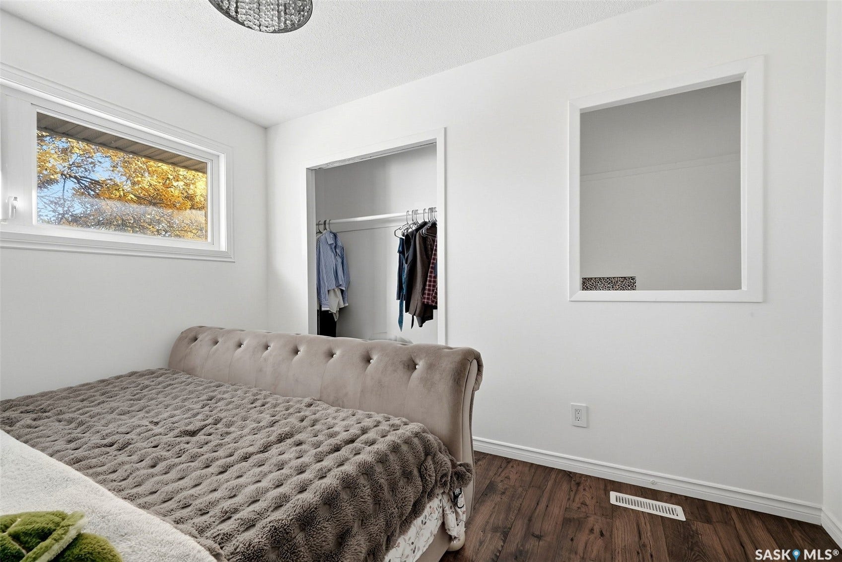 6610 Dewdney Avenue, Regina SK S4T 6W7