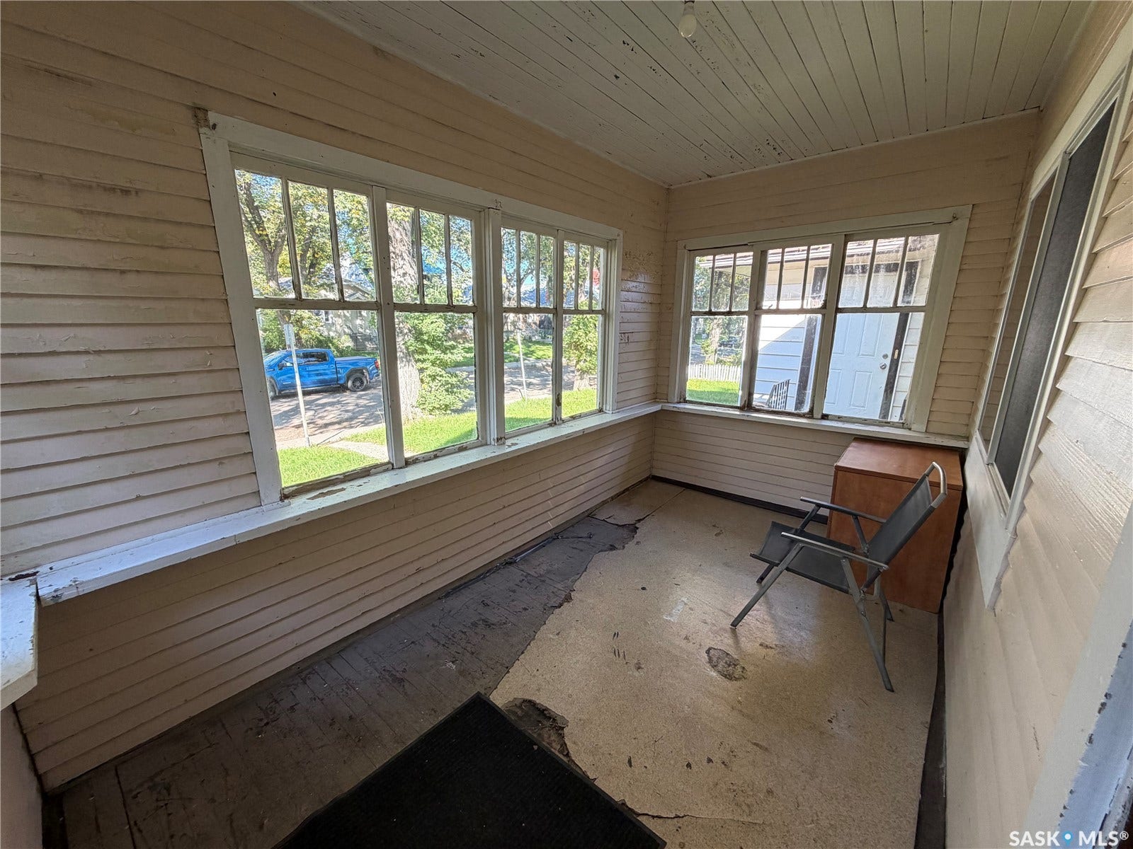 sun room at front of house