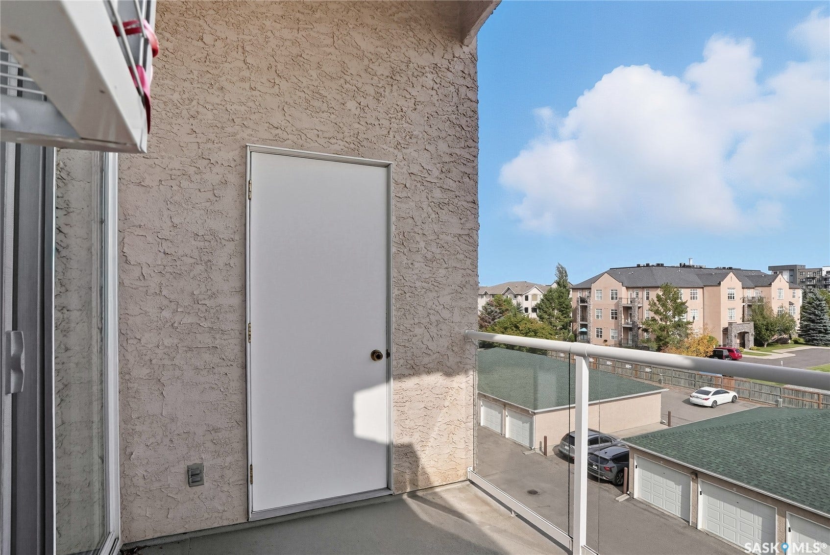 215 Lowe Road, #409, Saskatoon SK S7S 1N1