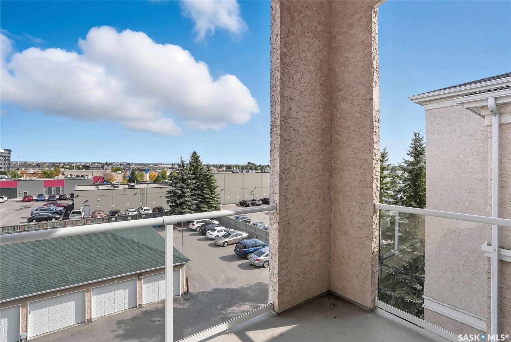 215 Lowe Road, #409, Saskatoon SK S7S 1N1
